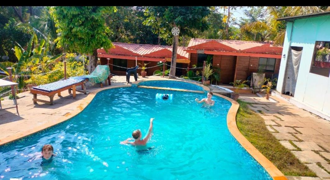 Royalstar Resort Vagator Exterior foto